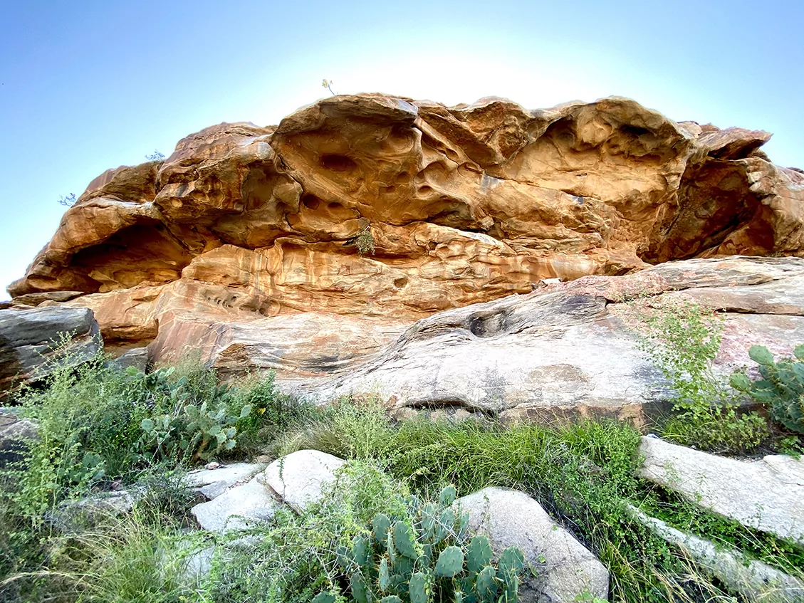 laas geel somaliland yellow rock