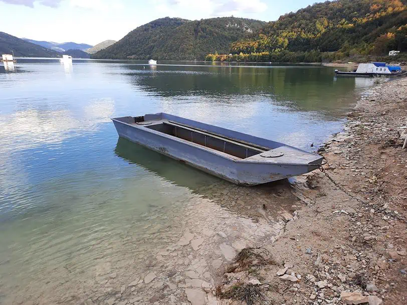 zlatar lake serbia boat