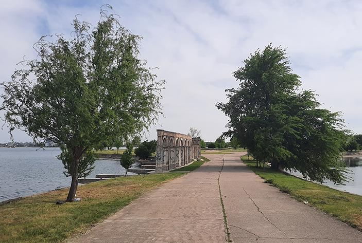 Bucharest Romania Insula Ingerilor Lake Dambovita Lacul Morii Angels Island 5