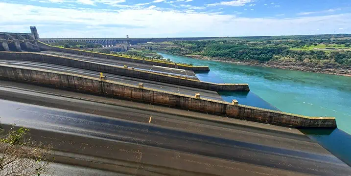Itaipu Dam Second Largest Hydroelectric Power Station World Paraguay Brazil Border 4