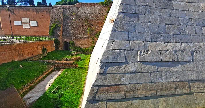 Pyramid of Caius Cestius Rome Italy 3