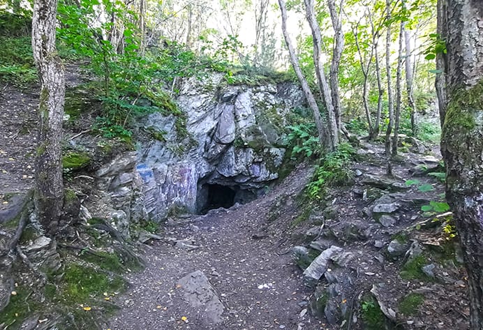 Grotta pa Ladestien cave Neighborhood Lade Trondheim Norway 16