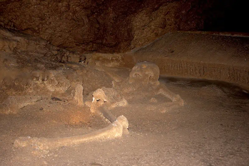 Actun Tunichil Muknal ATM Cave of the Crystal Sepulchre Belize 7