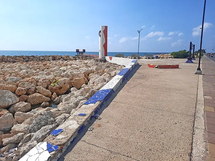 Monumento Union de los Oceanos Cartagena Colombia 1