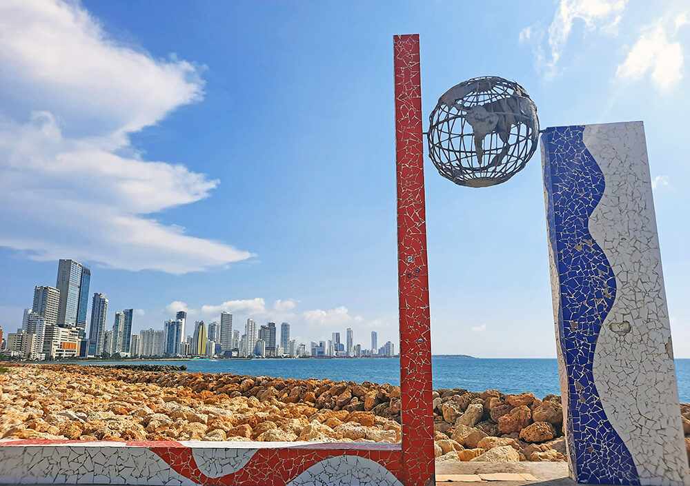Monumento Union de los Oceanos Cartagena Colombia 5