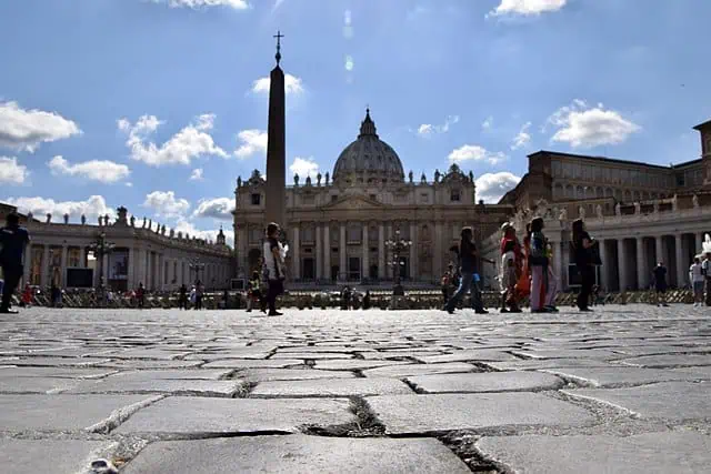 St. Peters Square Basilica vatican city