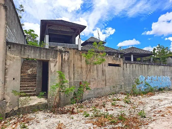 Abandoned Four Seasons Resort Barbados 16